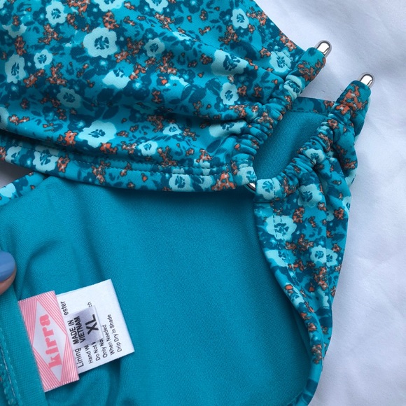 Swim top Bundle - Picture 8 of 8